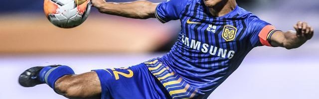 沪媒：阿德里安加盟无悬念 中场升级解崔康熙心病