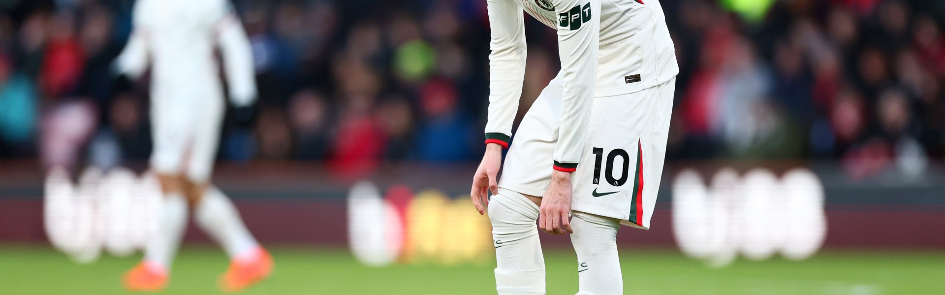 记者：B费赛季末离开曼联可能性6成，想从切尔西签帕尔默需要天价